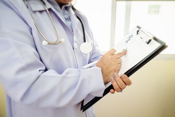 睡眠時無呼吸症候群は何科?受診の目安